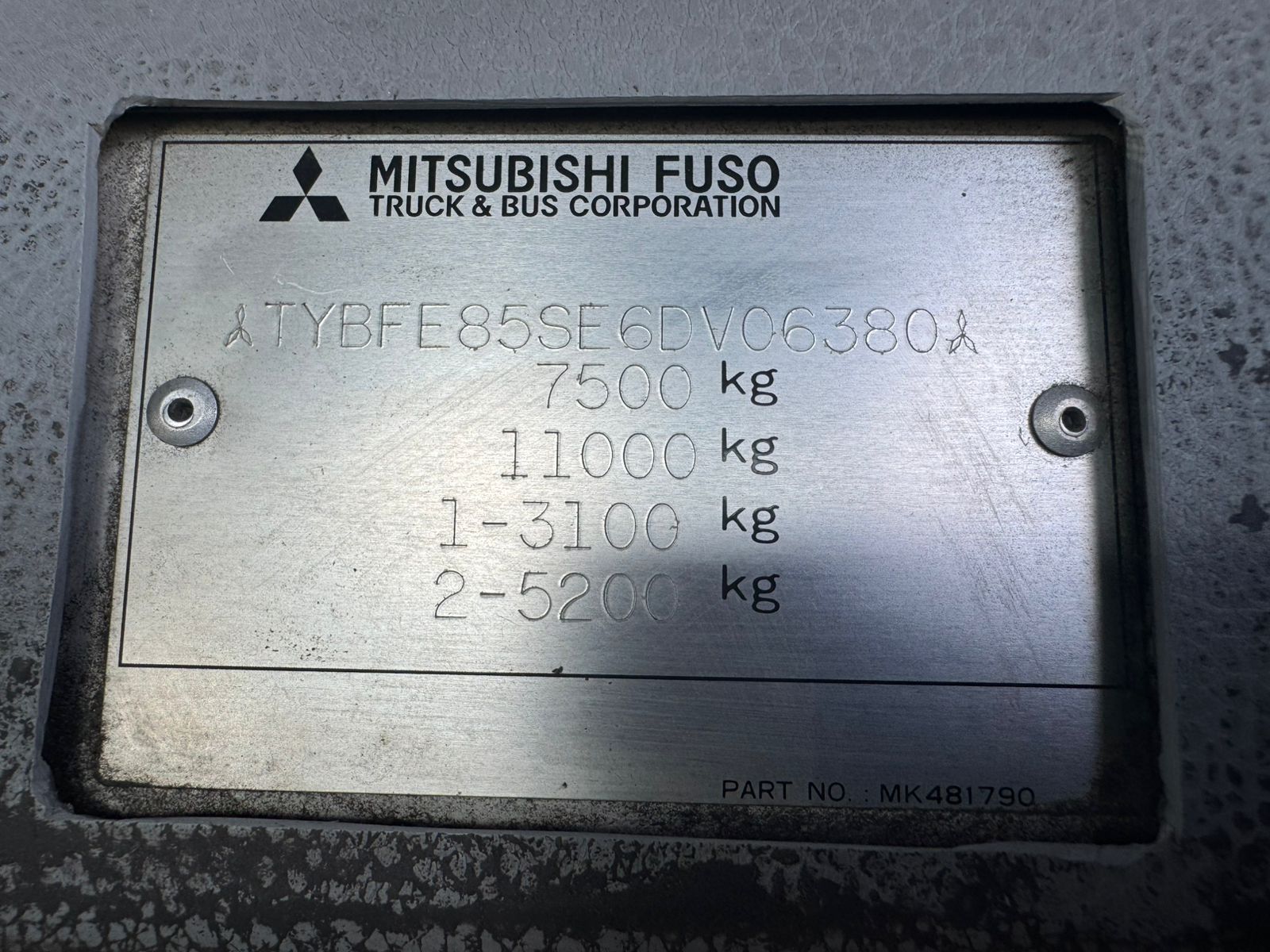 MITSUBISHI ’11 CANTER FUSO 7C18 Euro 5