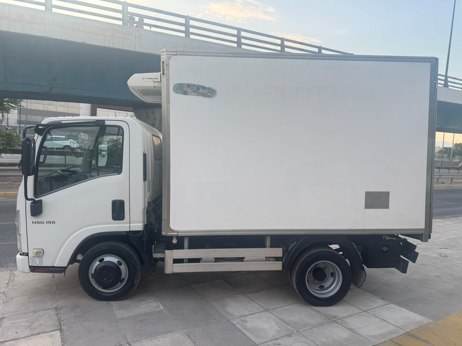 ISUZU NMR85 ’09