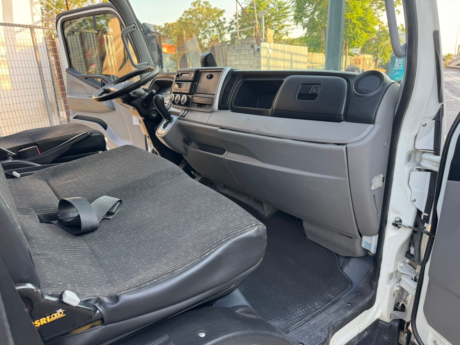 MITSUBISHI ’19 CANTER FUSO 9C18 Euro 6C