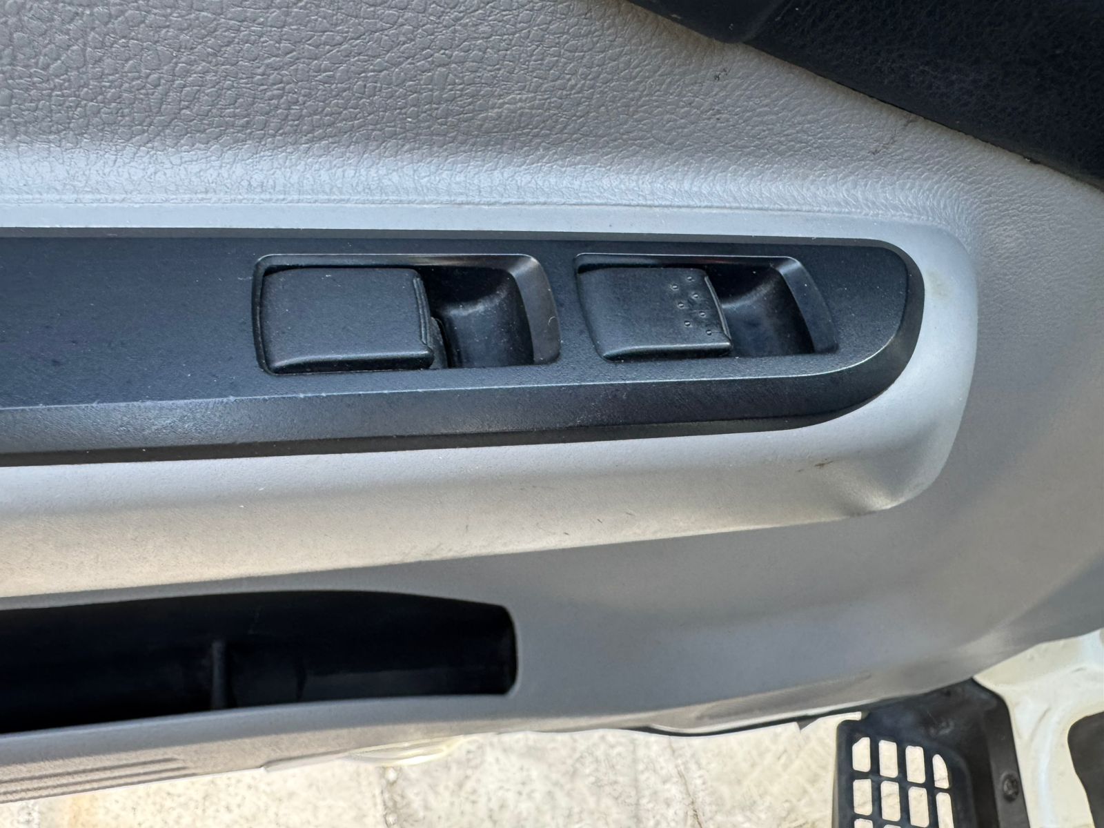 MITSUBISHI ’19 CANTER FUSO 9C18 Euro 6C